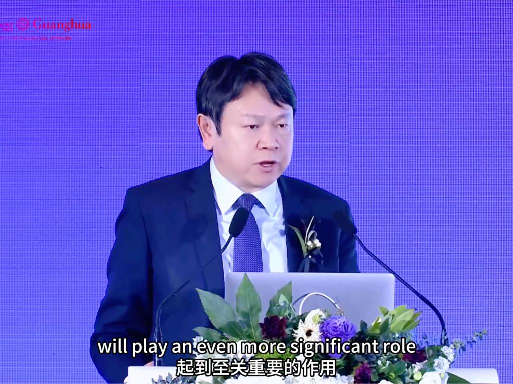 suncitygroup太阳集团治理学院院长刘俏主旨讲话